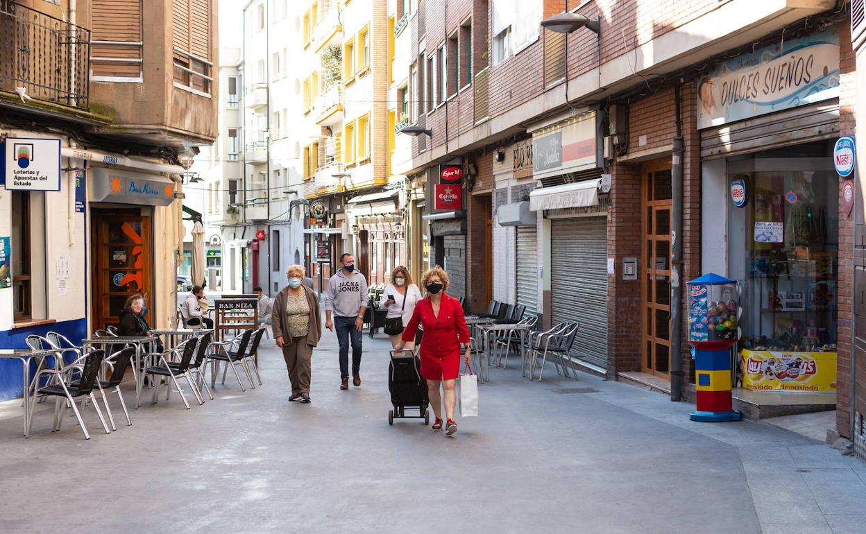 Una céntrica calle de Arnedo. 