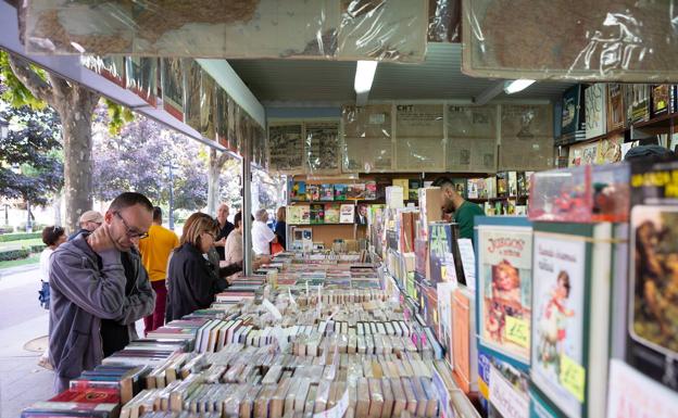 La 40 edición de la Feria del Libro marida literatura de autores locales y vino de Rioja