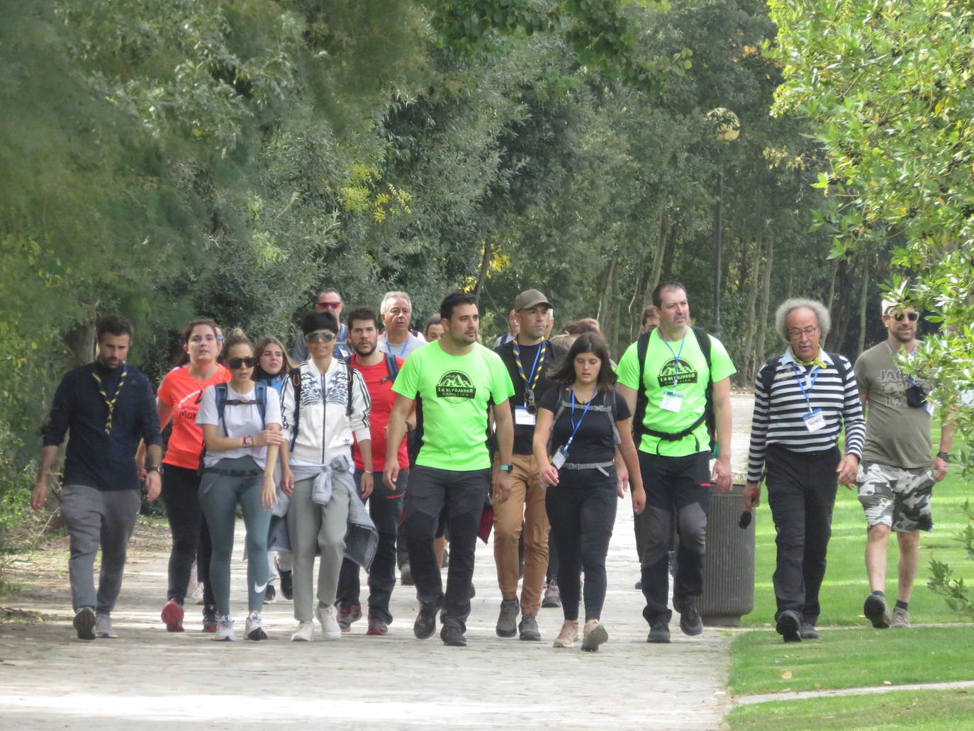 Ciento cuarenta caminantes participaron en la iniciativa. 