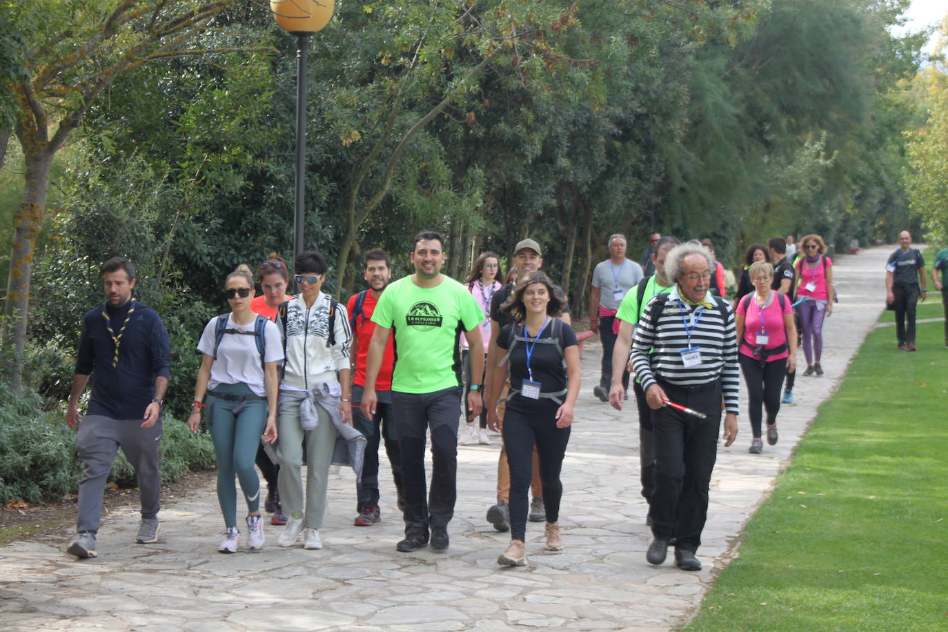 Ciento cuarenta caminantes participaron en la iniciativa. 