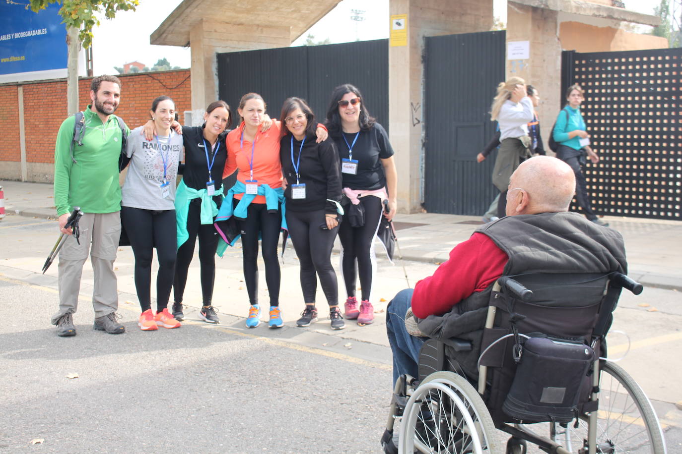 Ciento cuarenta caminantes participaron en la iniciativa. 