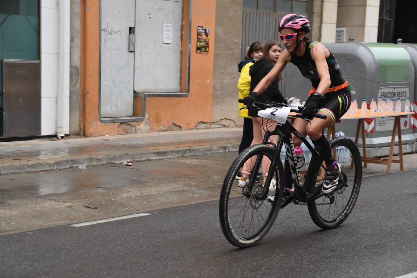 El séptimo duatlón cross de Rincón de Soto contó este domingo con 152 participantes, 92 en individual y 60 en pareja.