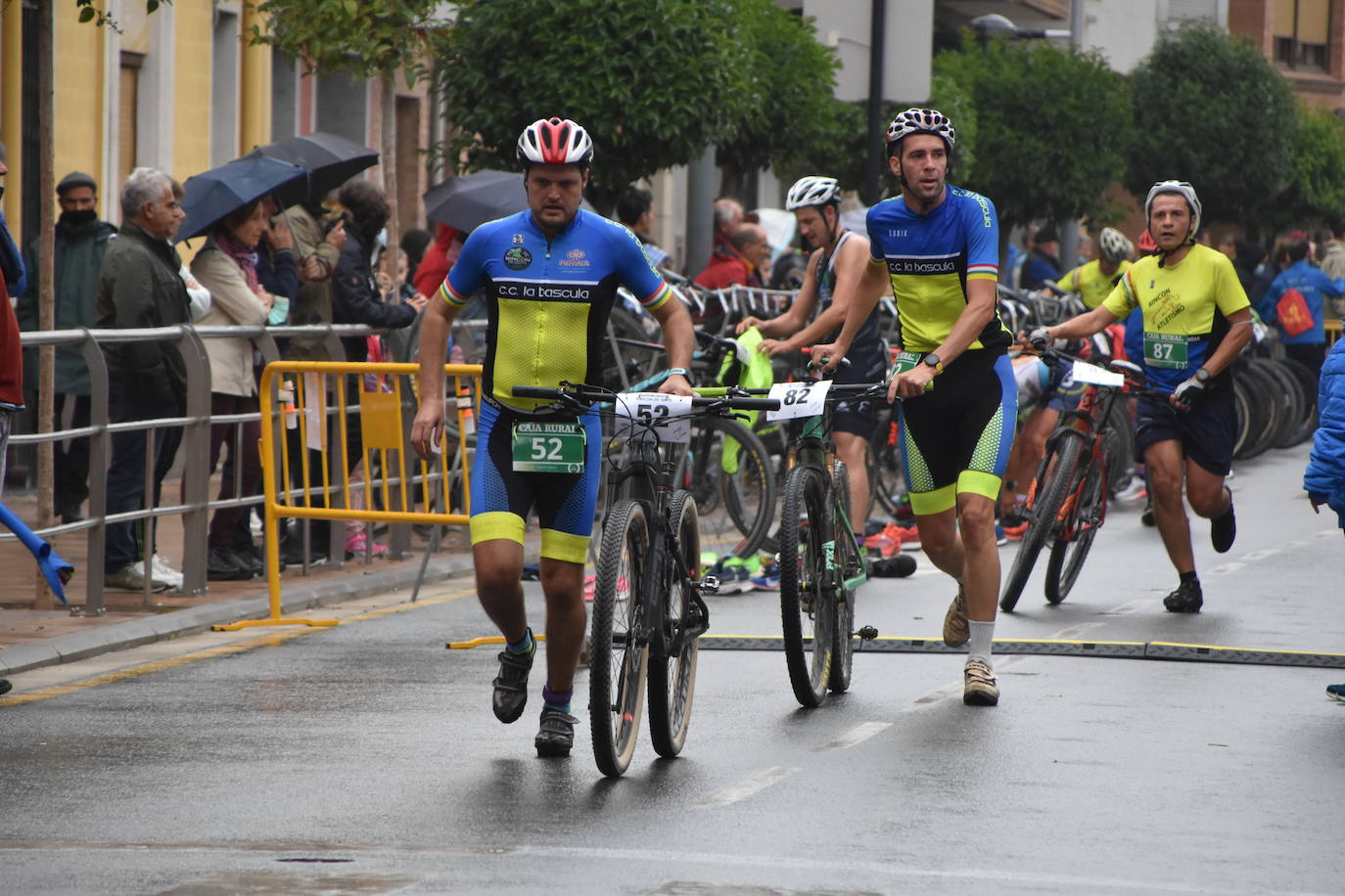 El séptimo duatlón cross de Rincón de Soto contó este domingo con 152 participantes, 92 en individual y 60 en pareja.