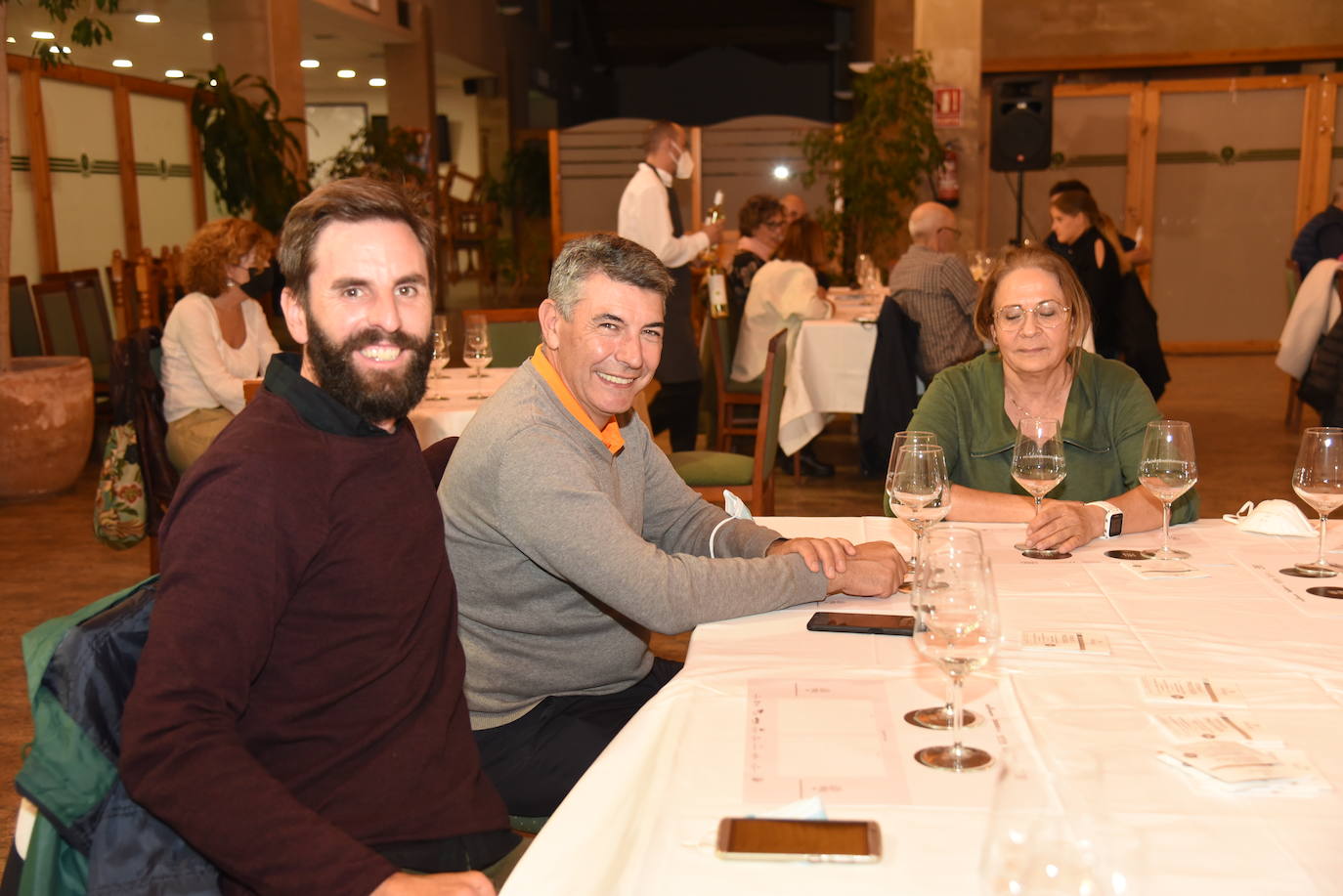 Los participantes en el torneo Finca de los Arandinos de la Liga de Golf y Vino, organizado por lomejordelvinoerioja.com, disfrutaron de los vinos de la bodega tras la jornada de juego.