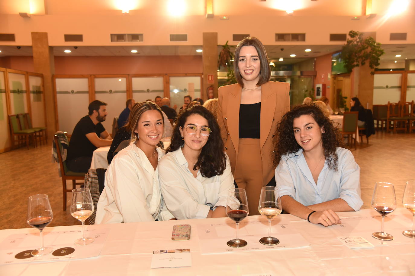 Los participantes en el torneo Finca de los Arandinos de la Liga de Golf y Vino, organizado por lomejordelvinoerioja.com, disfrutaron de los vinos de la bodega tras la jornada de juego.