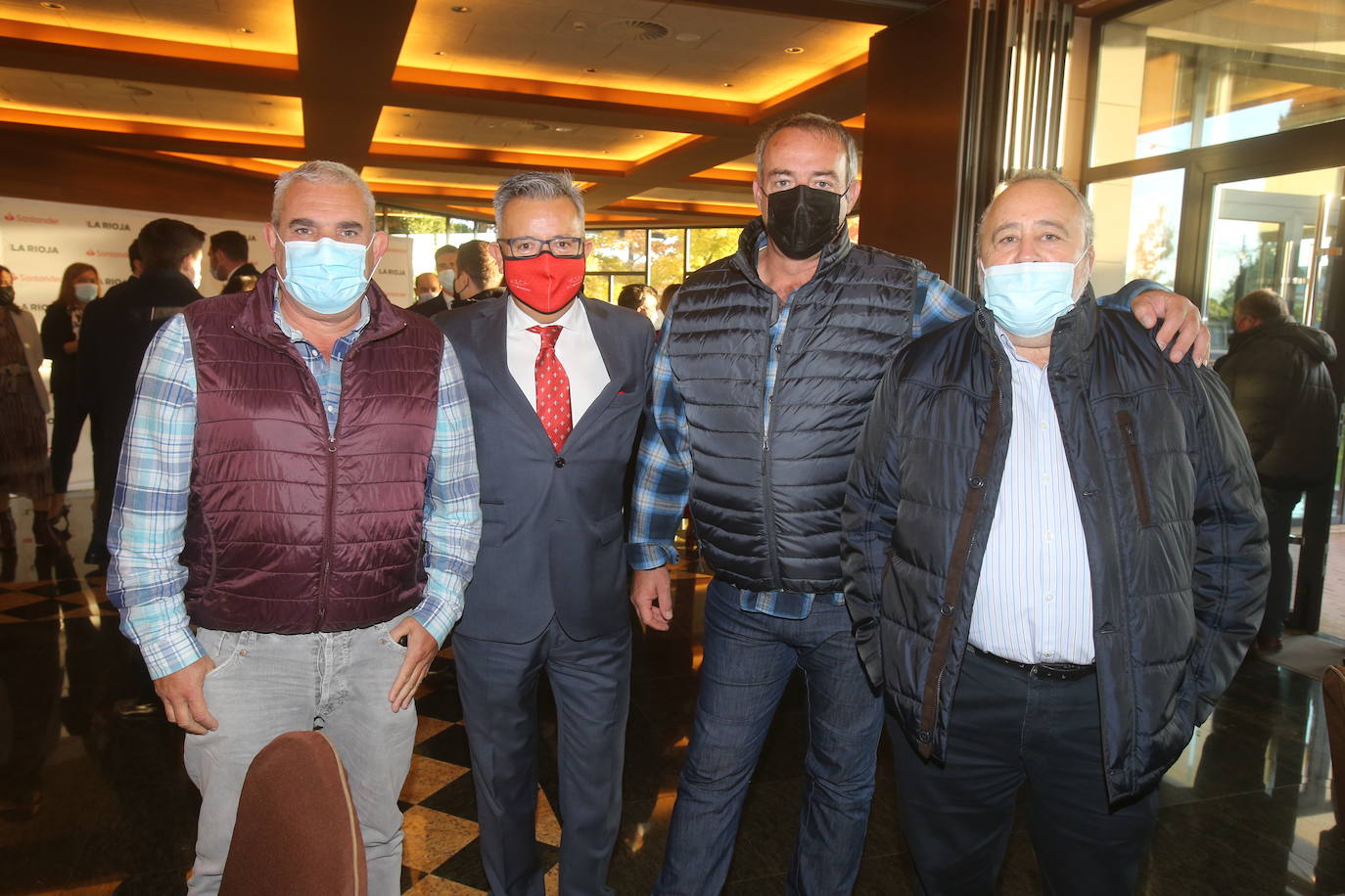 Fotos: Hita expone la política agraria regional en el Foro Agro Santander