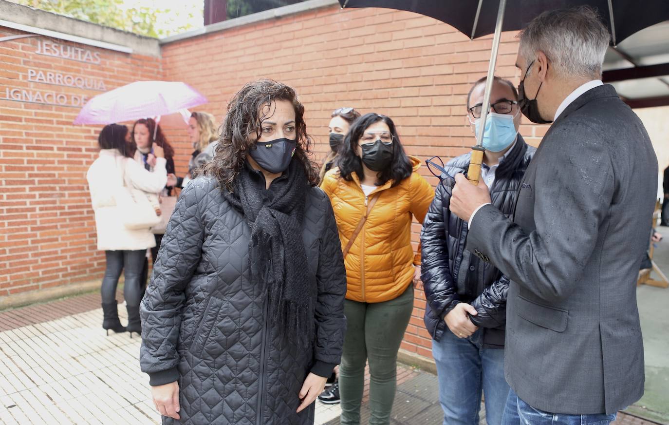 La comunidad educativa del colegio Sagrado Corazón (Jesuitas), donde estudiaba el pequeño asesinado, ha guardado un minuto de silencio