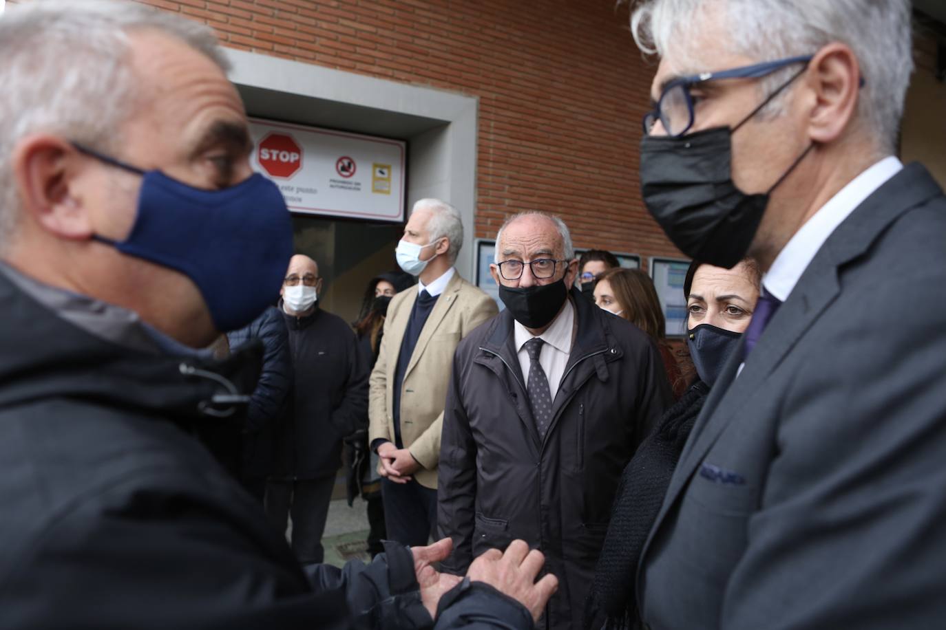 La comunidad educativa del colegio Sagrado Corazón (Jesuitas), donde estudiaba el pequeño asesinado, ha guardado un minuto de silencio