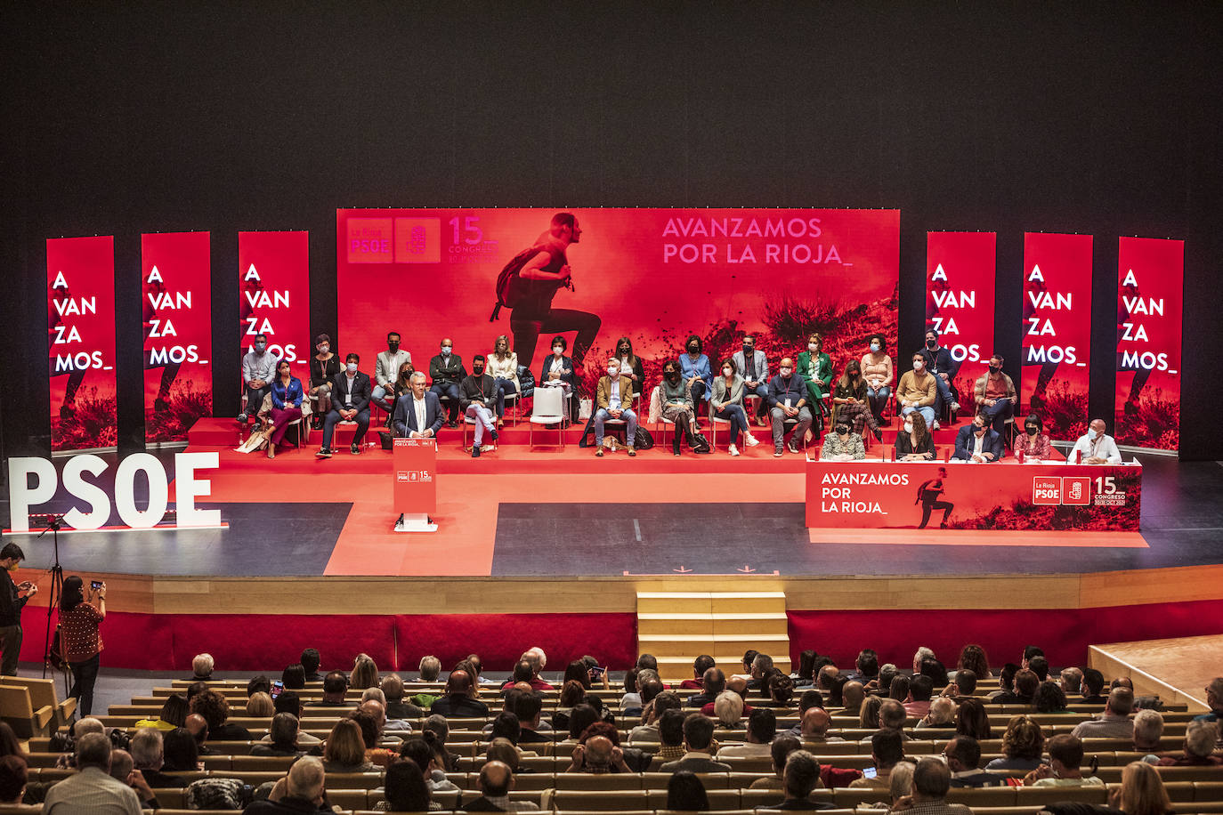 La cita zanja la bicefalia del partido dejando todo el poder en manos de Andreu