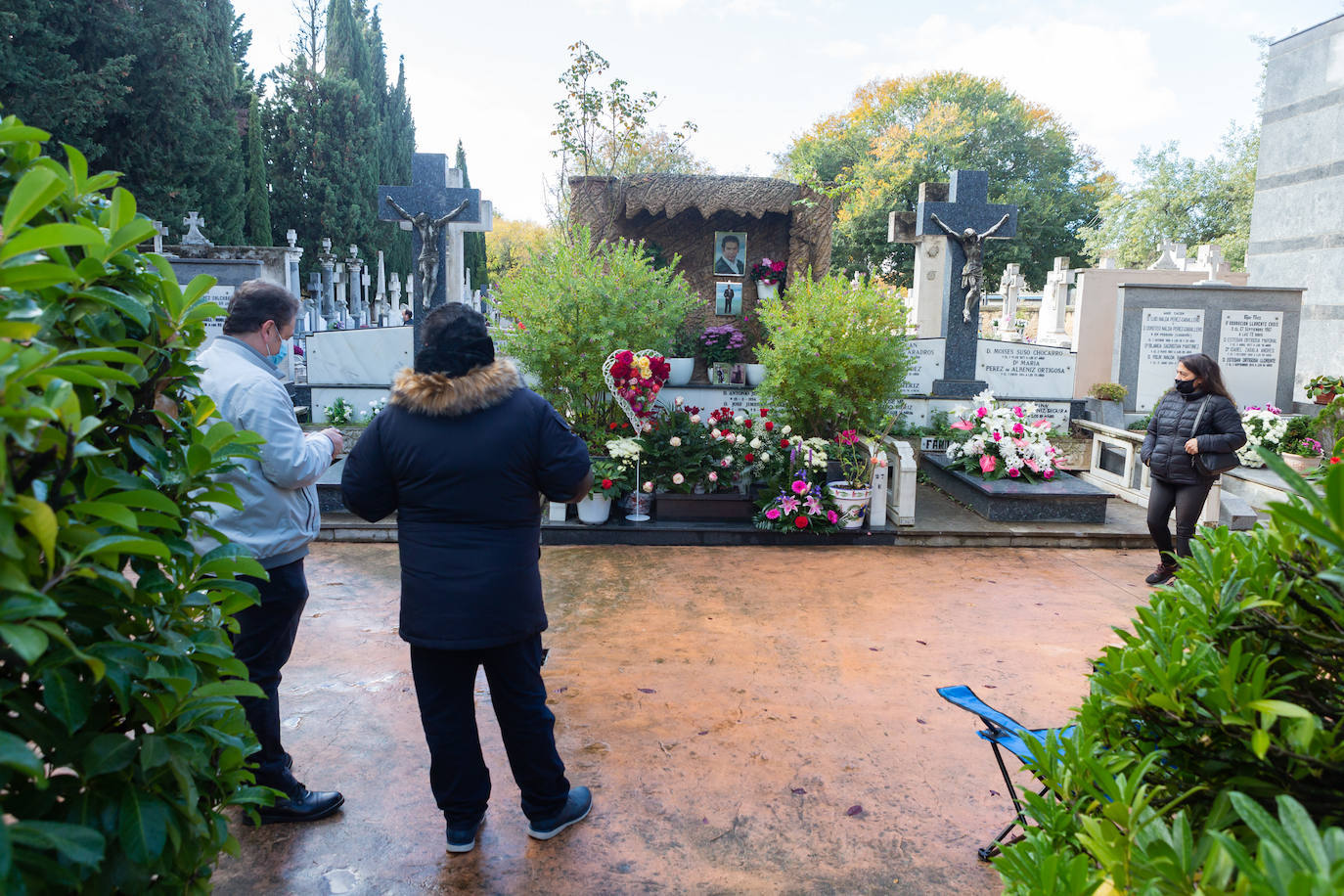 Fotos: Día de Todos los Santos en el cementerio de Logroño