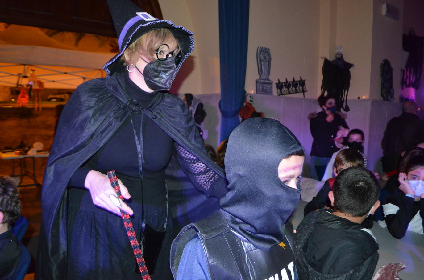 Fotos: Fiesta de Halloween en la Ermita de la Concepción en Calahorra