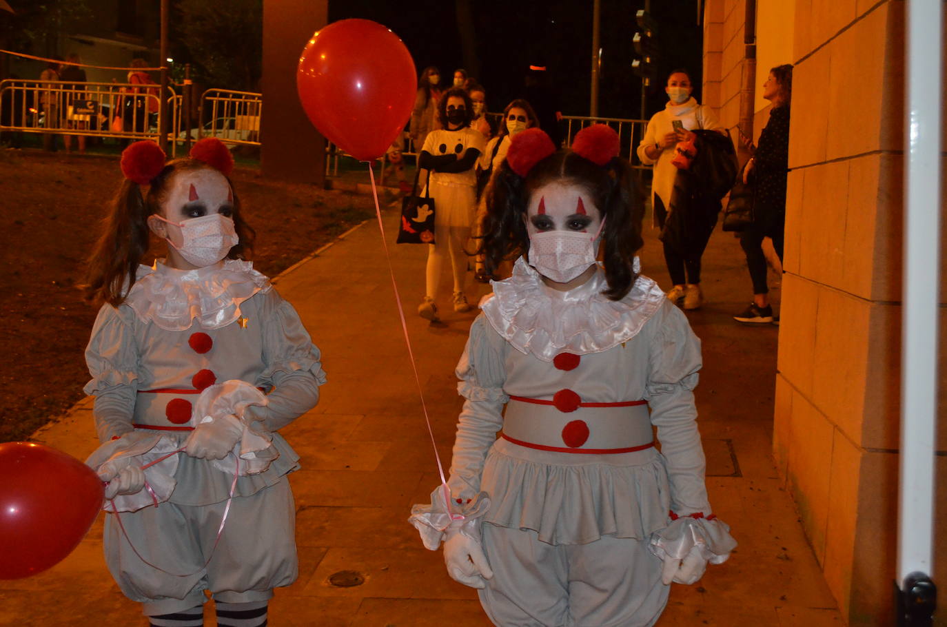 Fotos: Fiesta de Halloween en la Ermita de la Concepción en Calahorra