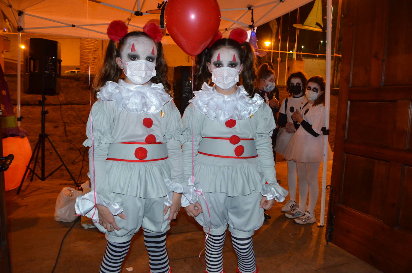 Fotos: Fiesta de Halloween en la Ermita de la Concepción en Calahorra