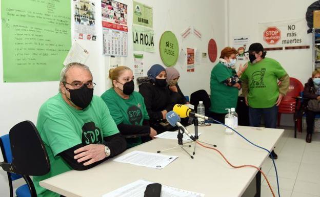 Rueda de prensa ofrecida por la PAH para denunicar la situación de la familia. 