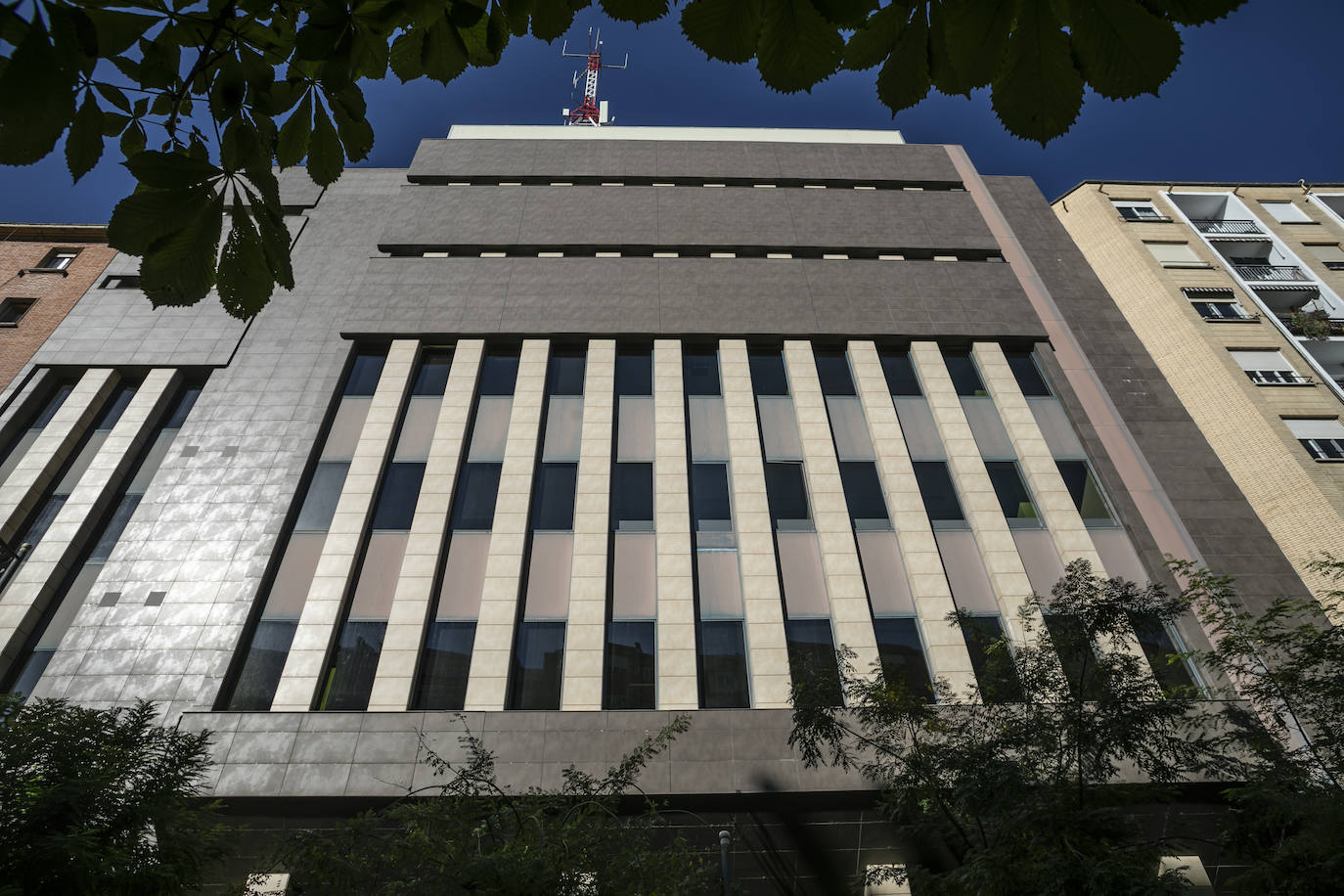 Fotos: Edificio de Telefónica, la fortaleza que habla un idioma propio