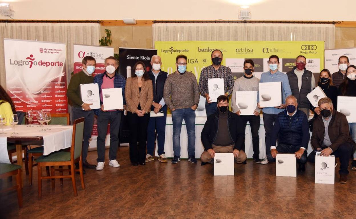 Ganadores y patrocinadores del torneo de Finca Valpiedra. 