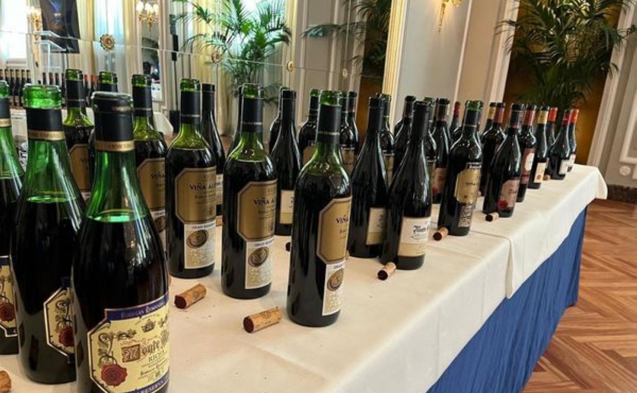 Imagen de los vinos catados de Bodegas Riojanas. 