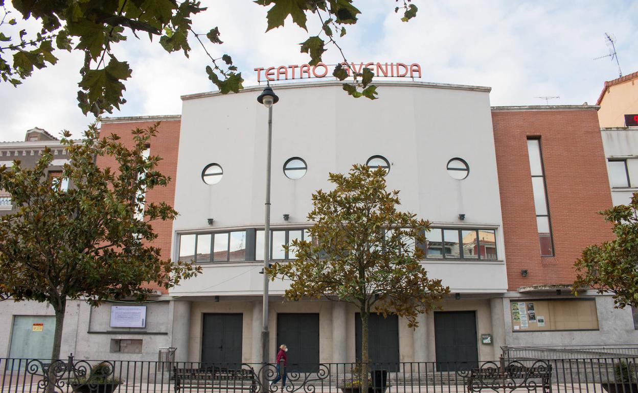 Teatro Avenida de Santo Domingo. 