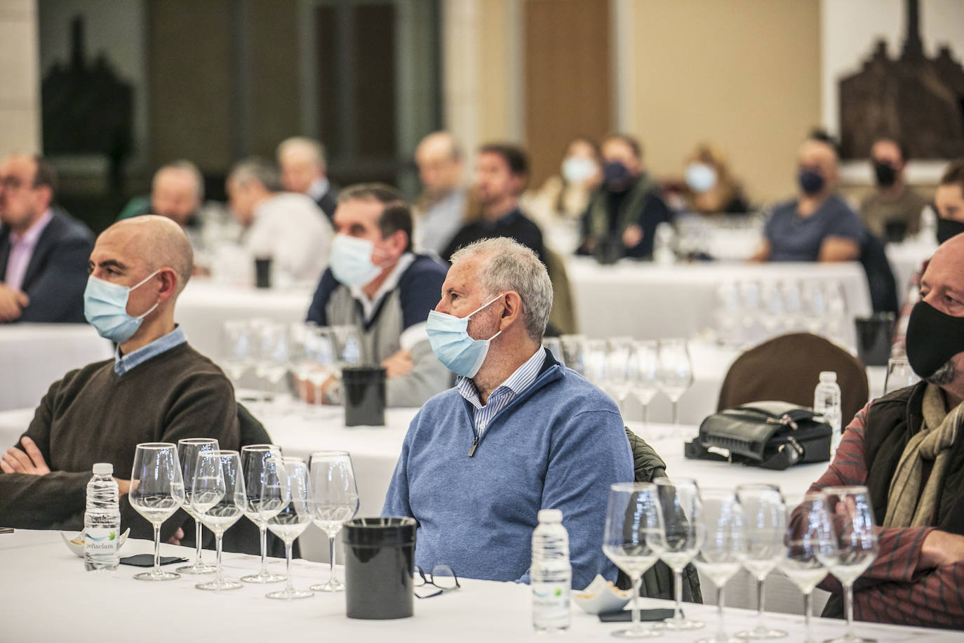 Janire Moraza presentó para el club de catas de lomejordelvinoderioja.com una buena muestra de la colección de vinos de la bodega familiar de San Vicente. 