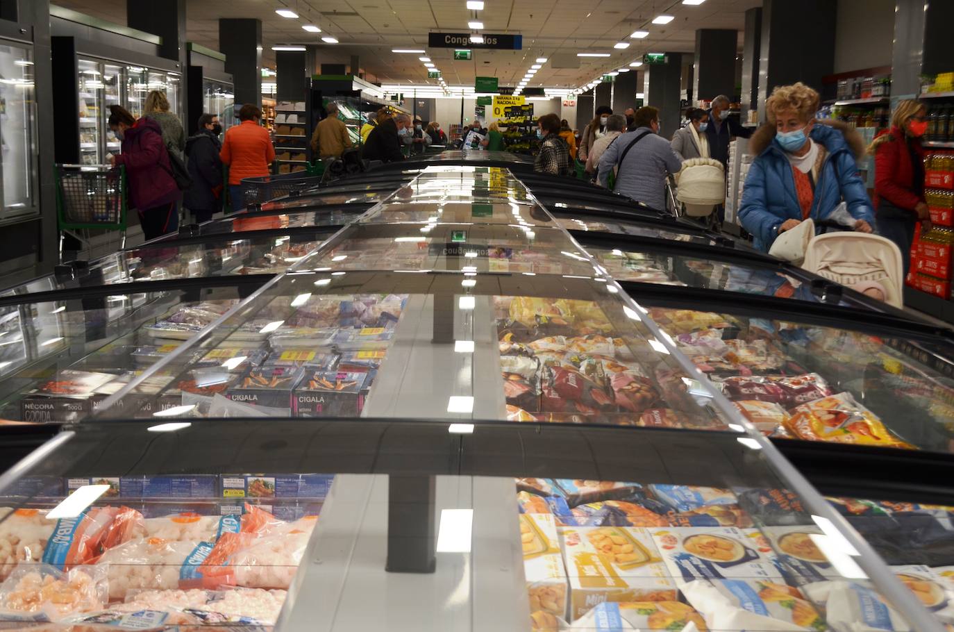 Fotos: Mercadona abre en el centro comercial ARCCA