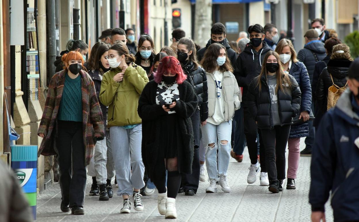 Pueblo a pueblo: Logroño y Pradejón lideran la subida de casos activos