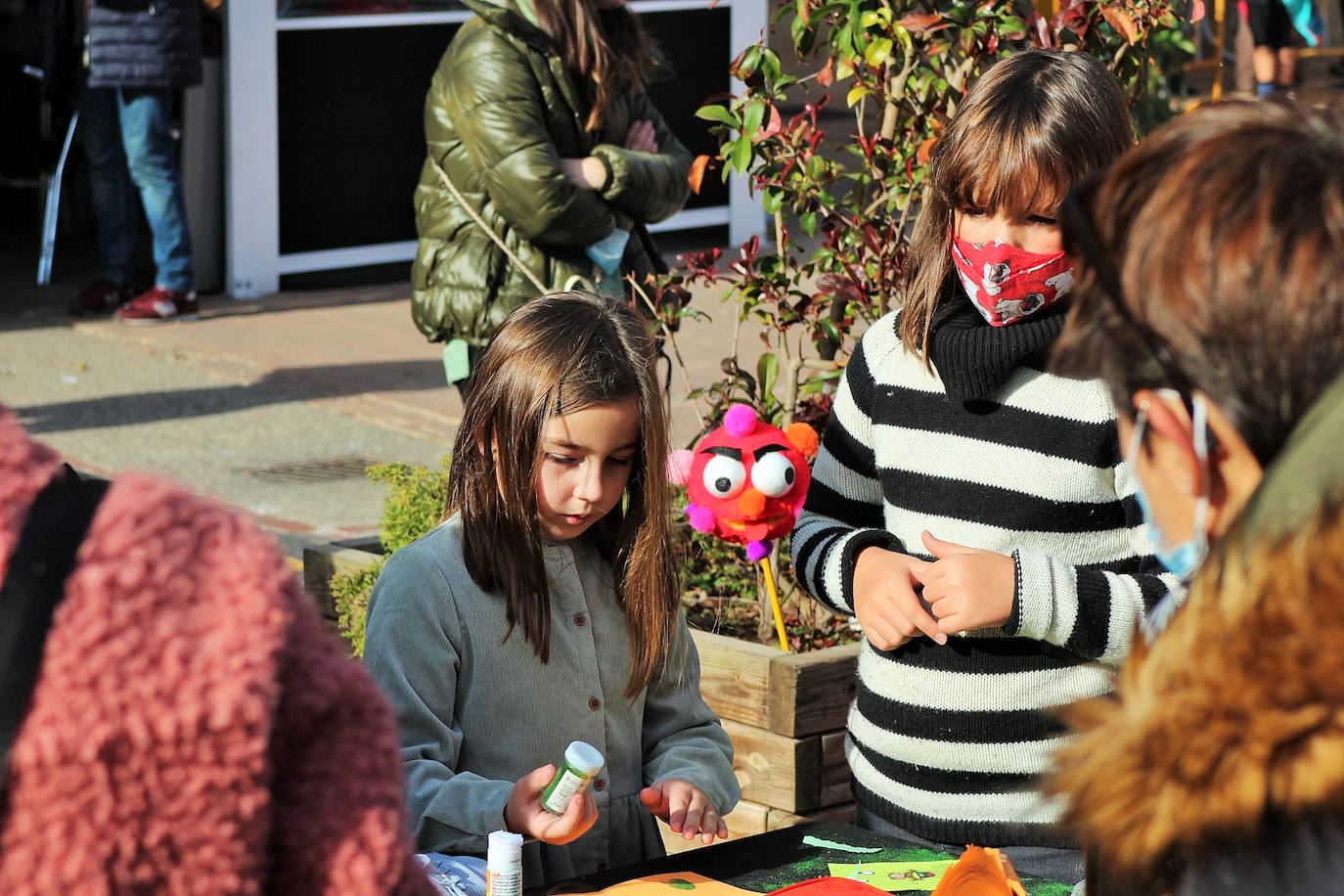 Cientos de niños participaron en diversas actividades para fomentar la literatura infantil y juvenil