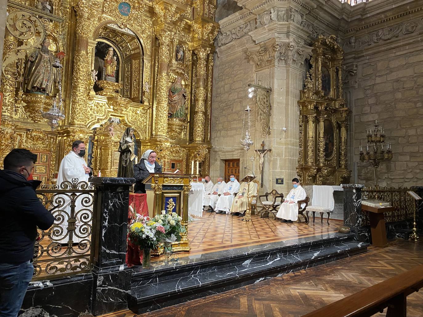 La localidad jarrera ha rendido un homenaje a las religiosas