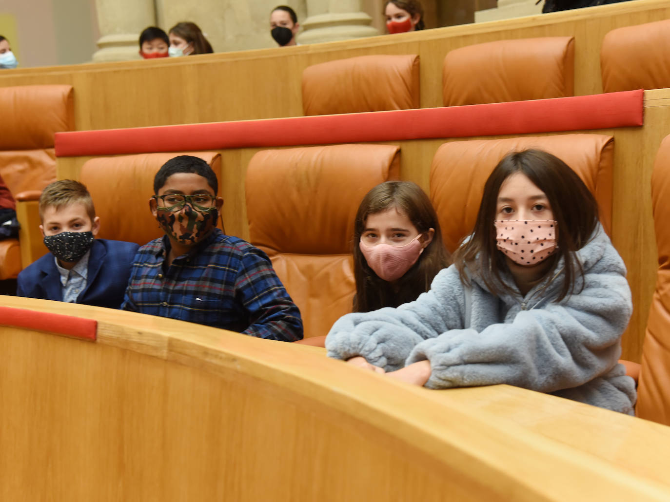 Fotos: Alumnos de 52 colegios riojanos leen en el Parlamento de La Rioja la Constitución Española