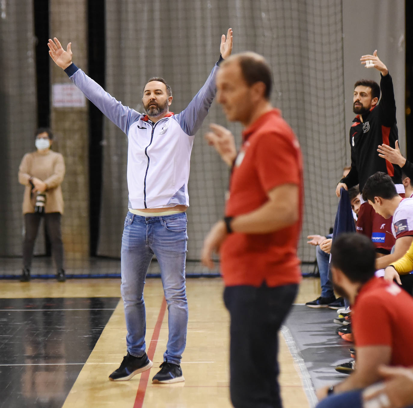Fotos: Las imágenes del triunfo del BM Logroño ante el Anaitasuna