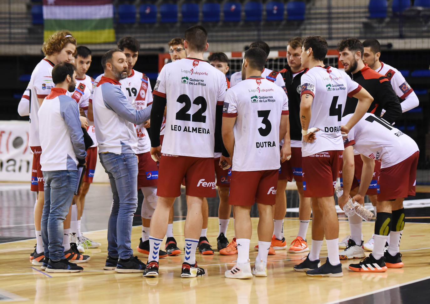 Fotos: Las imágenes del triunfo del BM Logroño ante el Anaitasuna