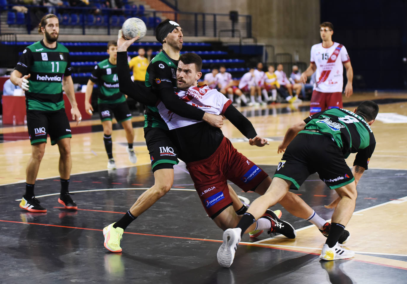 Fotos: Las imágenes del triunfo del BM Logroño ante el Anaitasuna