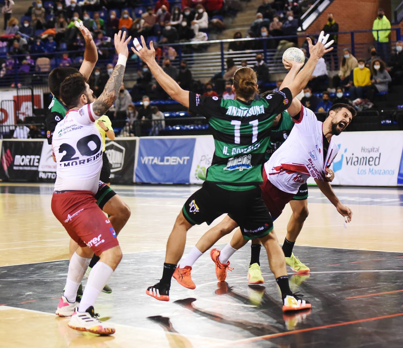 Fotos: Las imágenes del triunfo del BM Logroño ante el Anaitasuna