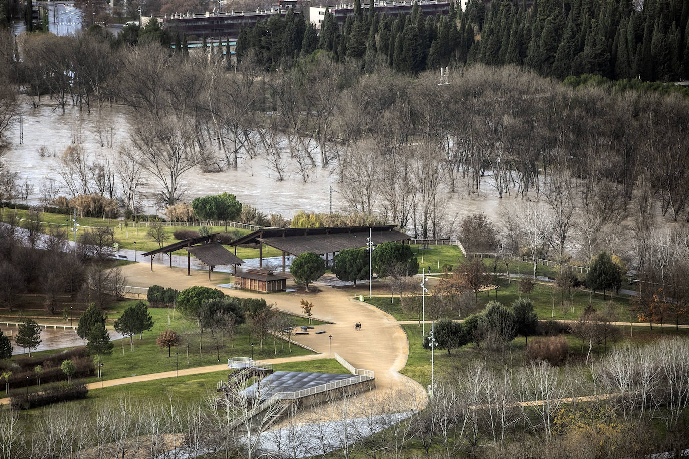 Fotos: Las espectaculares imágenes del río en Logroño