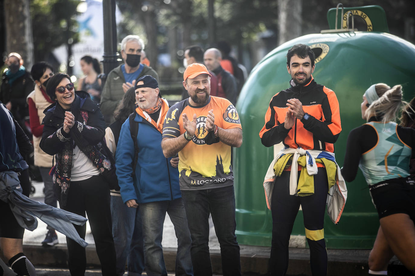 Fotos: La llegada a la meta en la Media Maratón de La Rioja