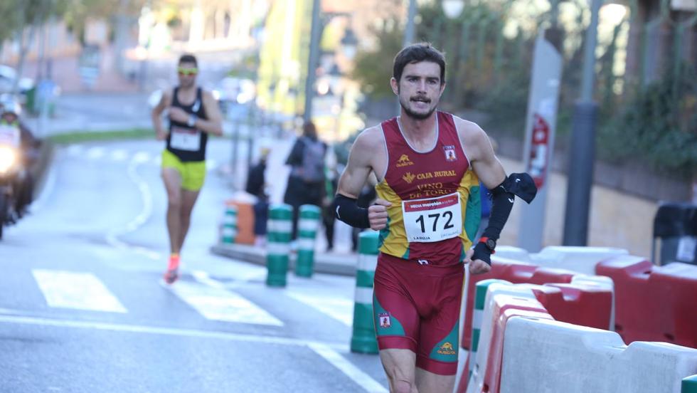 La llegada a la meta en la Media Maratón de La Rioja
