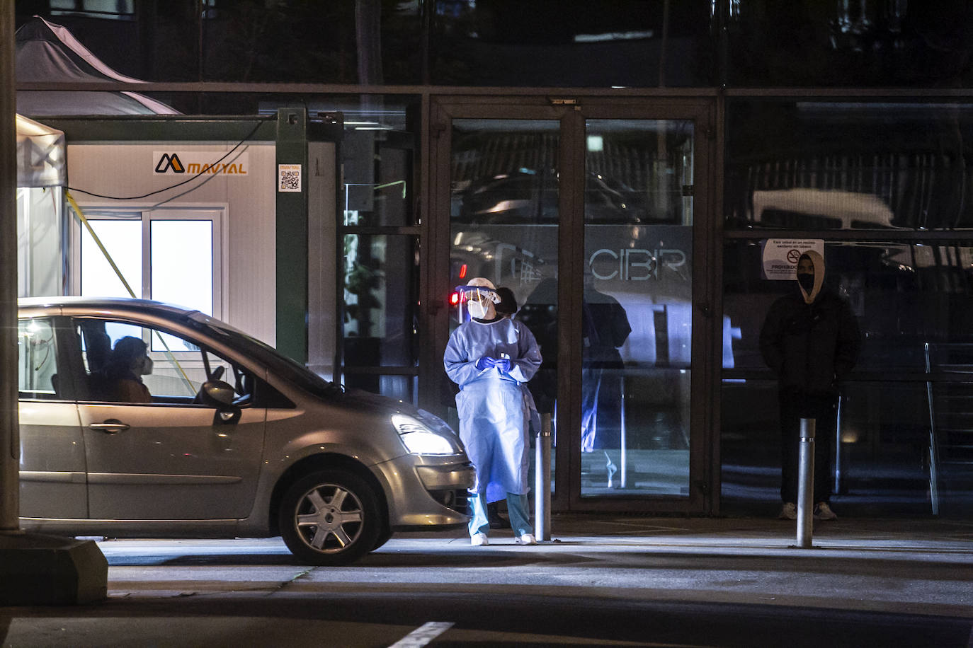 Fotos: Largas colas para pruebas PCR en La Rioja
