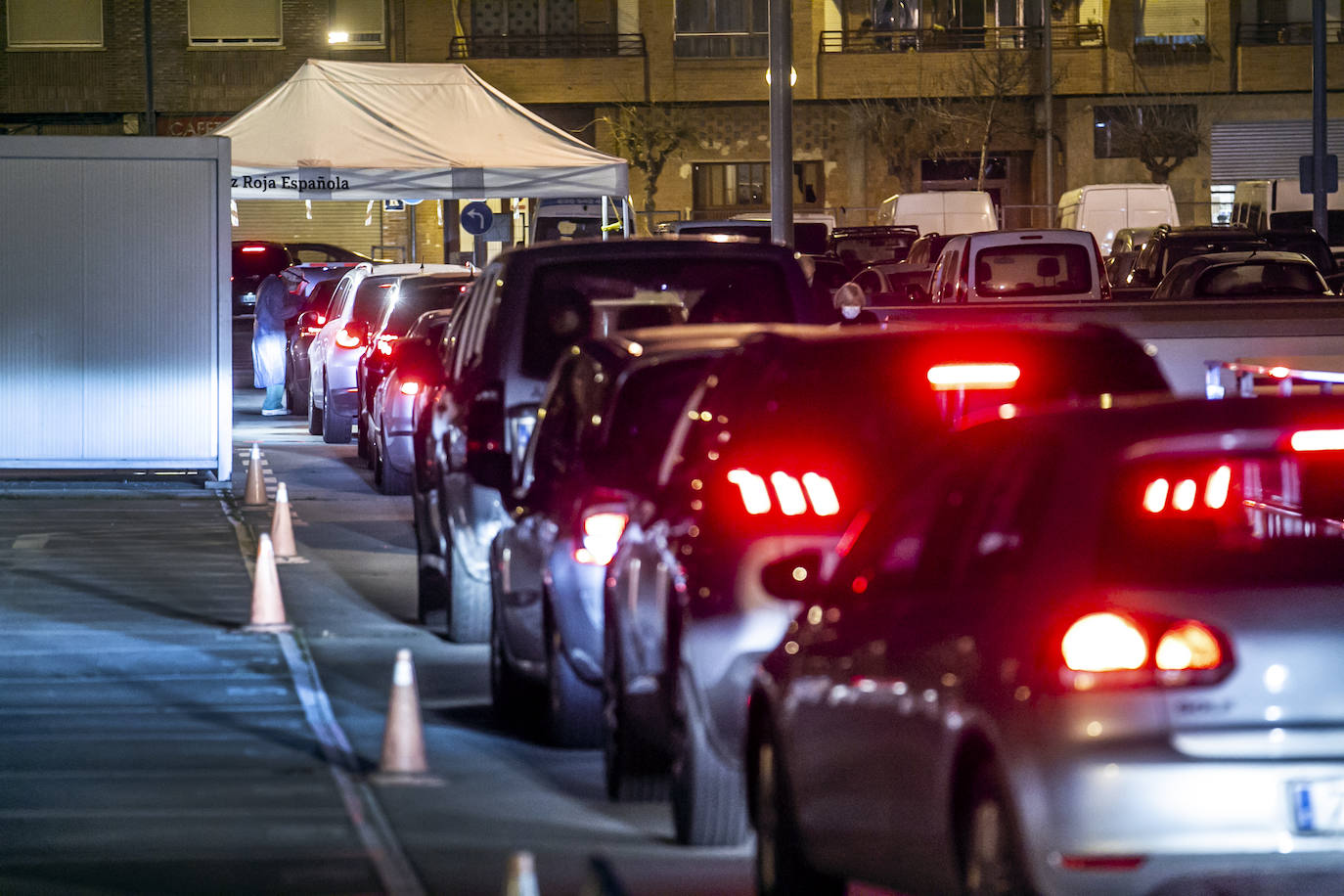 Fotos: Largas colas para pruebas PCR en La Rioja