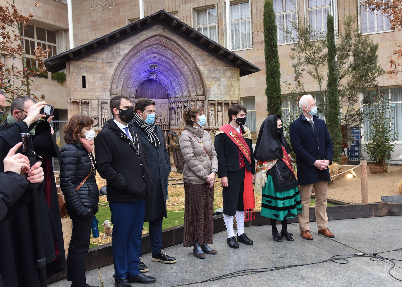 El nacimiento, situado en la plaza del Ayuntamiento de la capital riojana, se podrá visitar hasta el 7 de enero