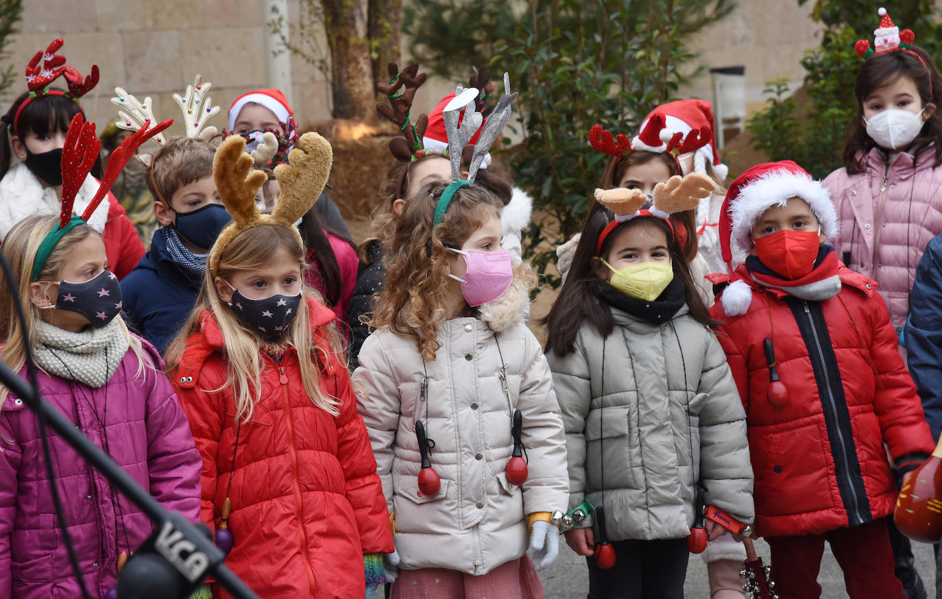 El nacimiento, situado en la plaza del Ayuntamiento de la capital riojana, se podrá visitar hasta el 7 de enero