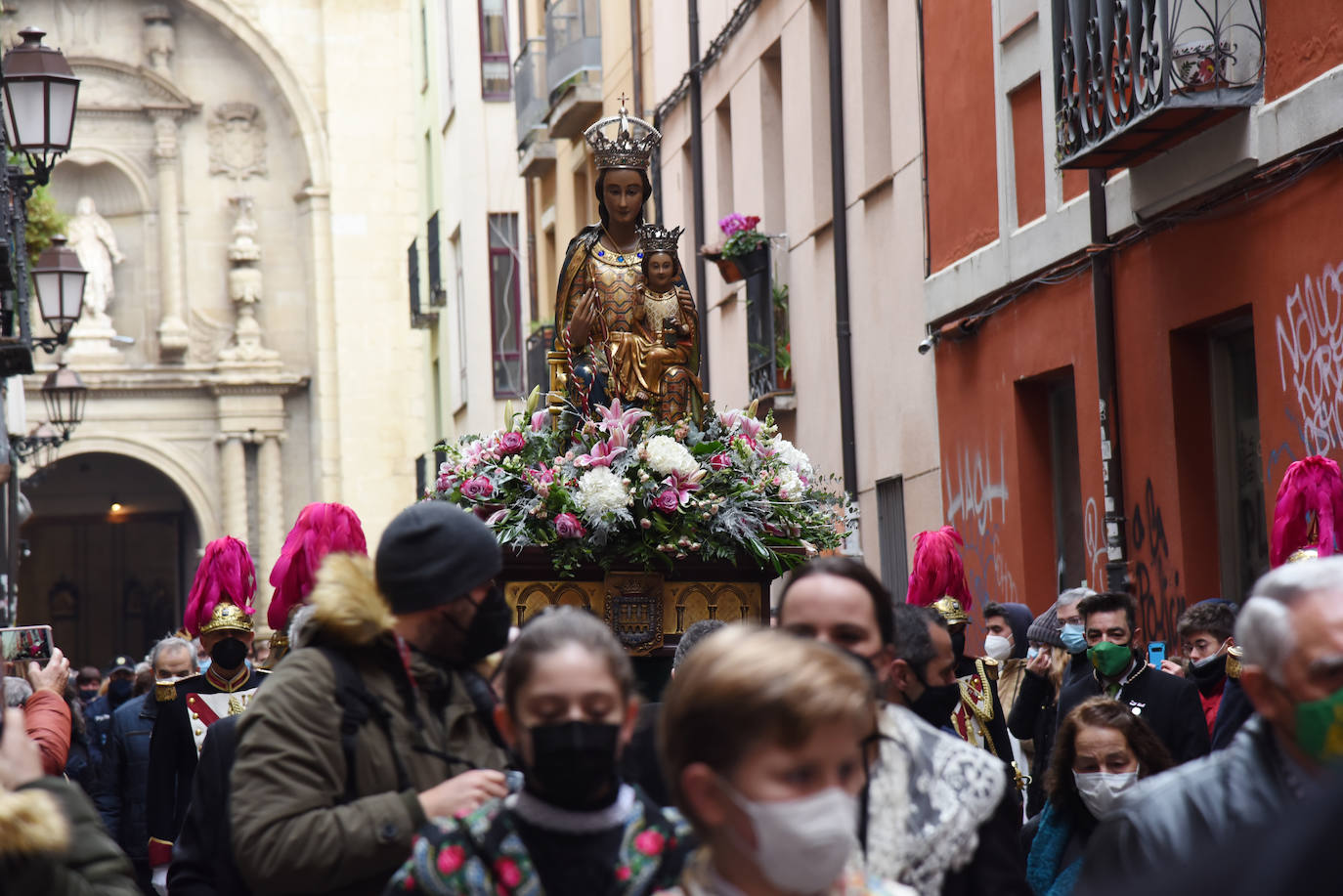 Fotos: Logroño rinde culto a la Virgen de la Esperanza