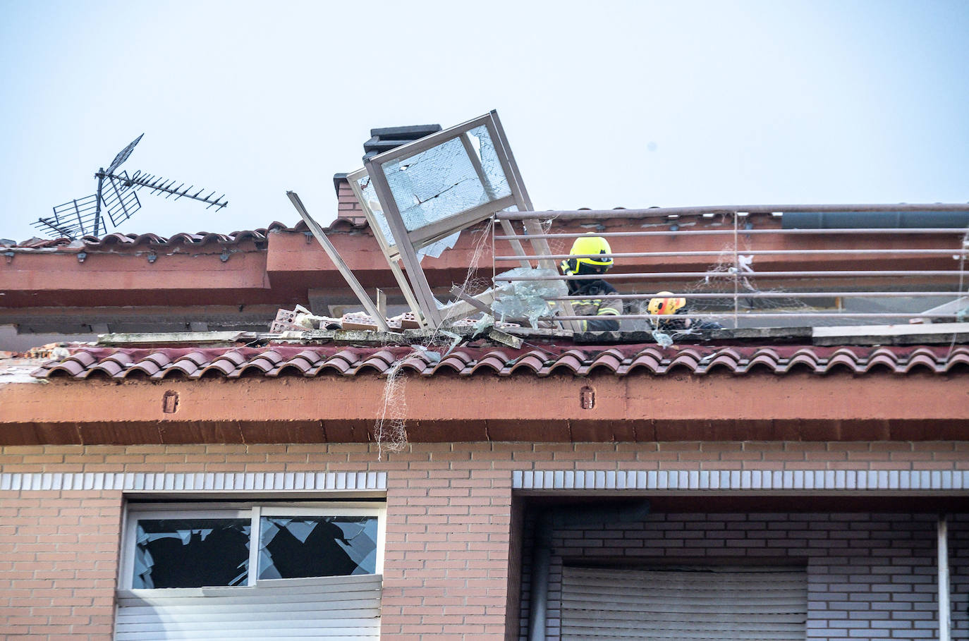 Fotos: Explosión de gas en un ático de Lardero