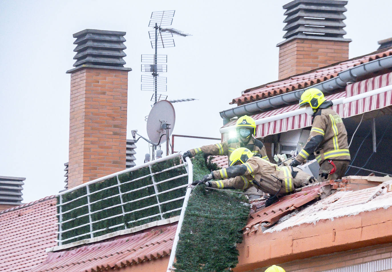 Fotos: Explosión de gas en un ático de Lardero