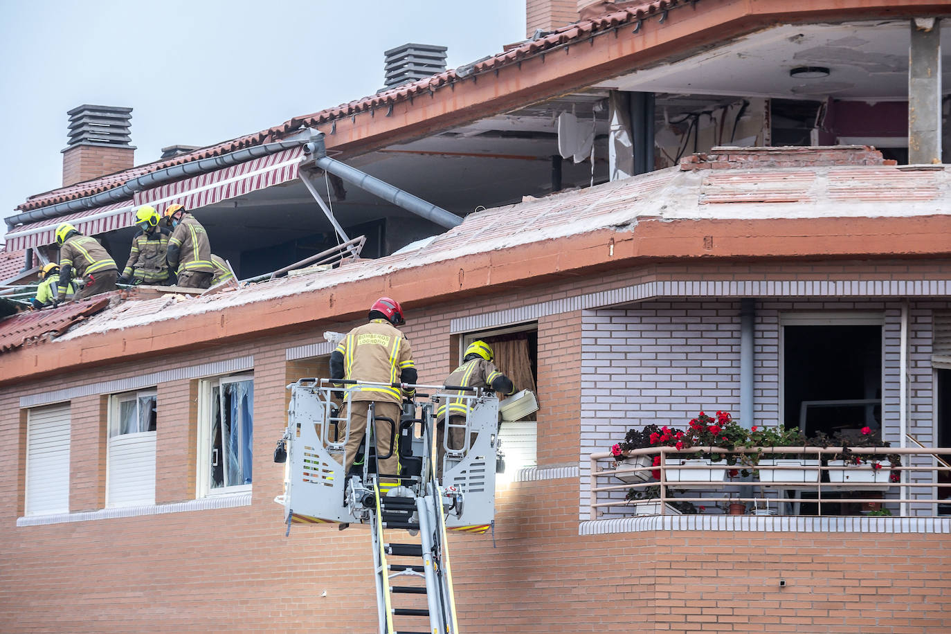 Fotos: Explosión de gas en un ático de Lardero