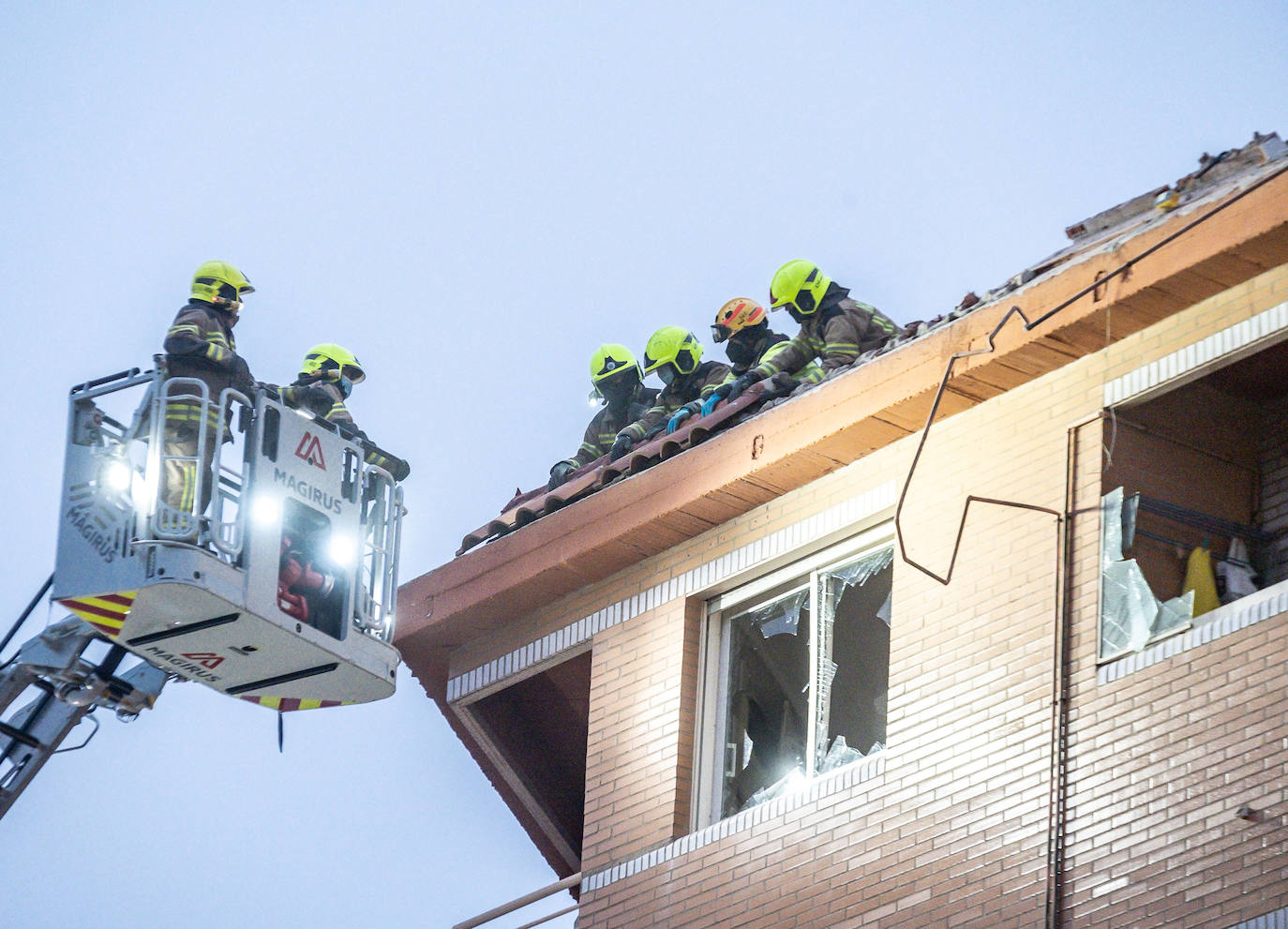 Fotos: Explosión de gas en un ático de Lardero