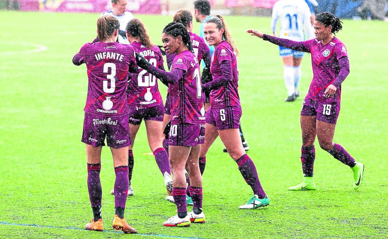 Las jugadoras del DUX Logroño celebran su última victoria en el Mundial'82 ante el Zaragoza. 