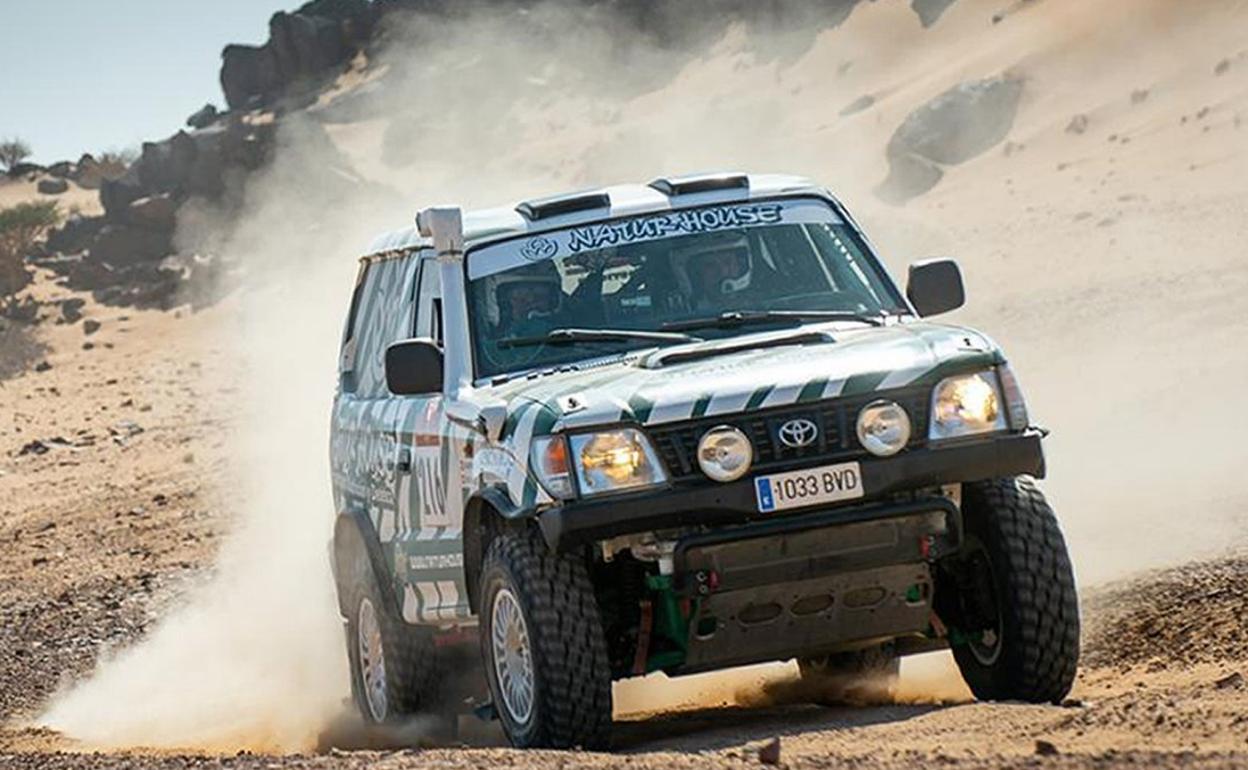 Kilian Revuelta, en su Toyota Land Cruiser en la pasada edición del Dakar. 