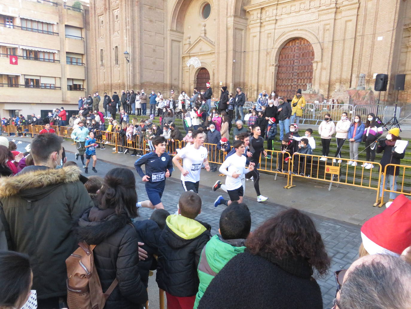 Fotos: Cuatrocientos corredores, en la San Silvestre de Alfaro