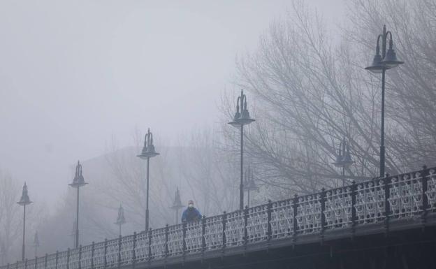 Imagen principal - Alerta amarilla por nieve y viento en La Rioja