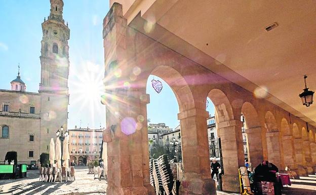 Desde los 'portalillos'. Acaban coincidiendo con la concatedral.