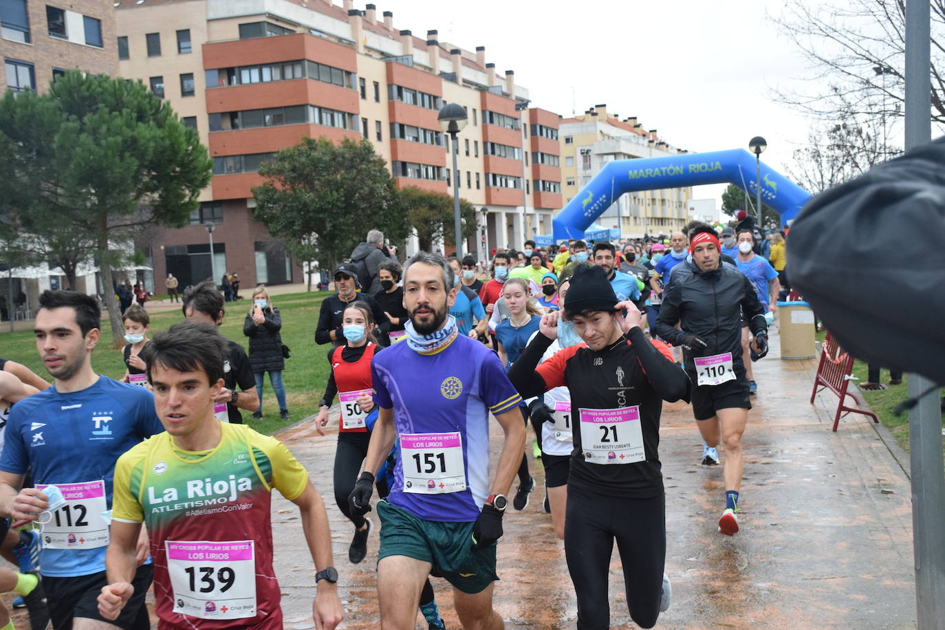 Fotos: El Cross de Los Lirios reúne a más de 200 atletas